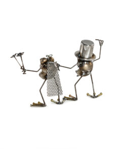 Alternative view of Small Cake Couple