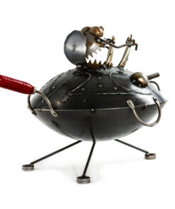 Alternative view of Medium UFO